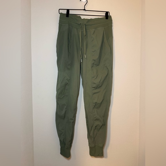 Lululemon Dance Studio Jogger in Green Twill - Picture 2 of 7